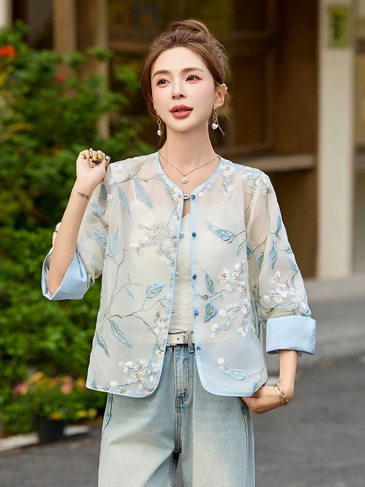 In with the new top CTO1102 images